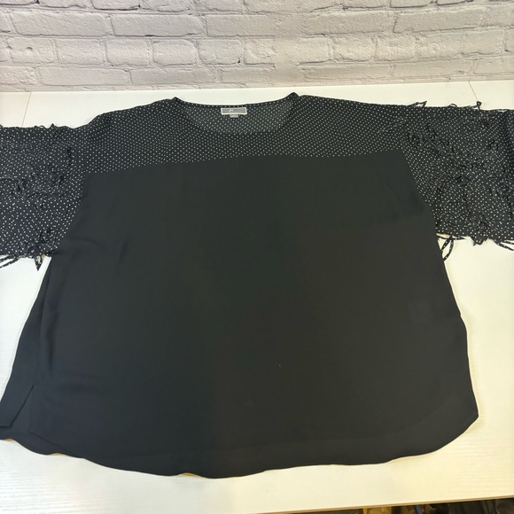 NWT JM Collection Black Top with Fun Sleeves - Picture 3 of 9